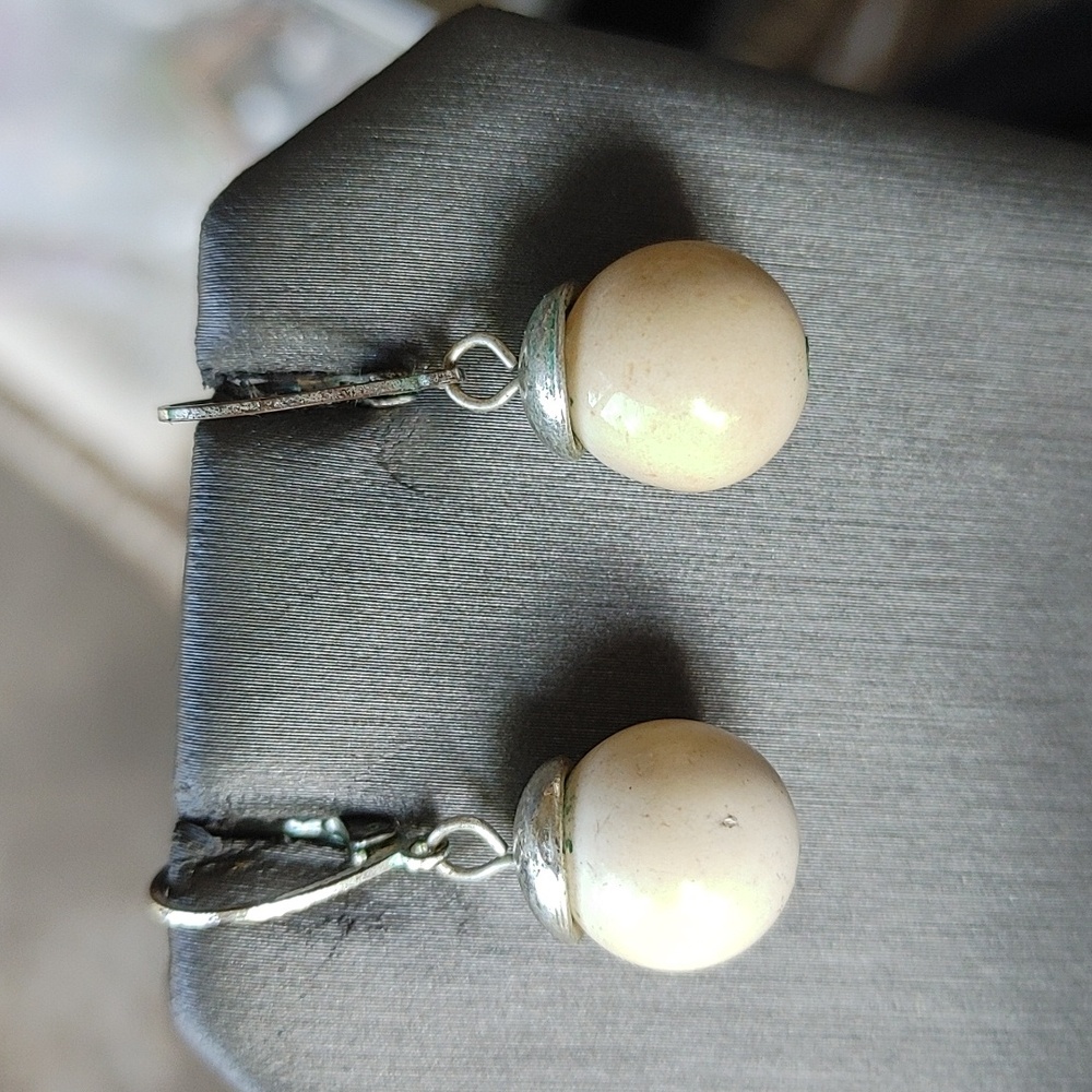 Vintage Ivory drop earrings